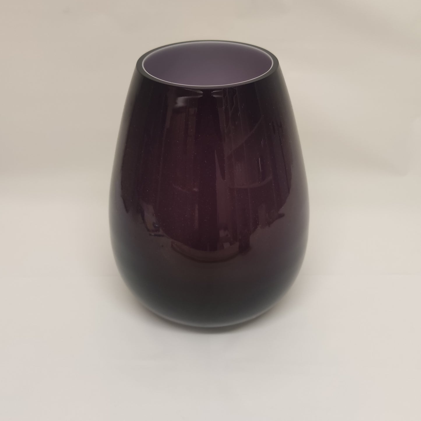 Opal purple vase (10cm x H23cm)