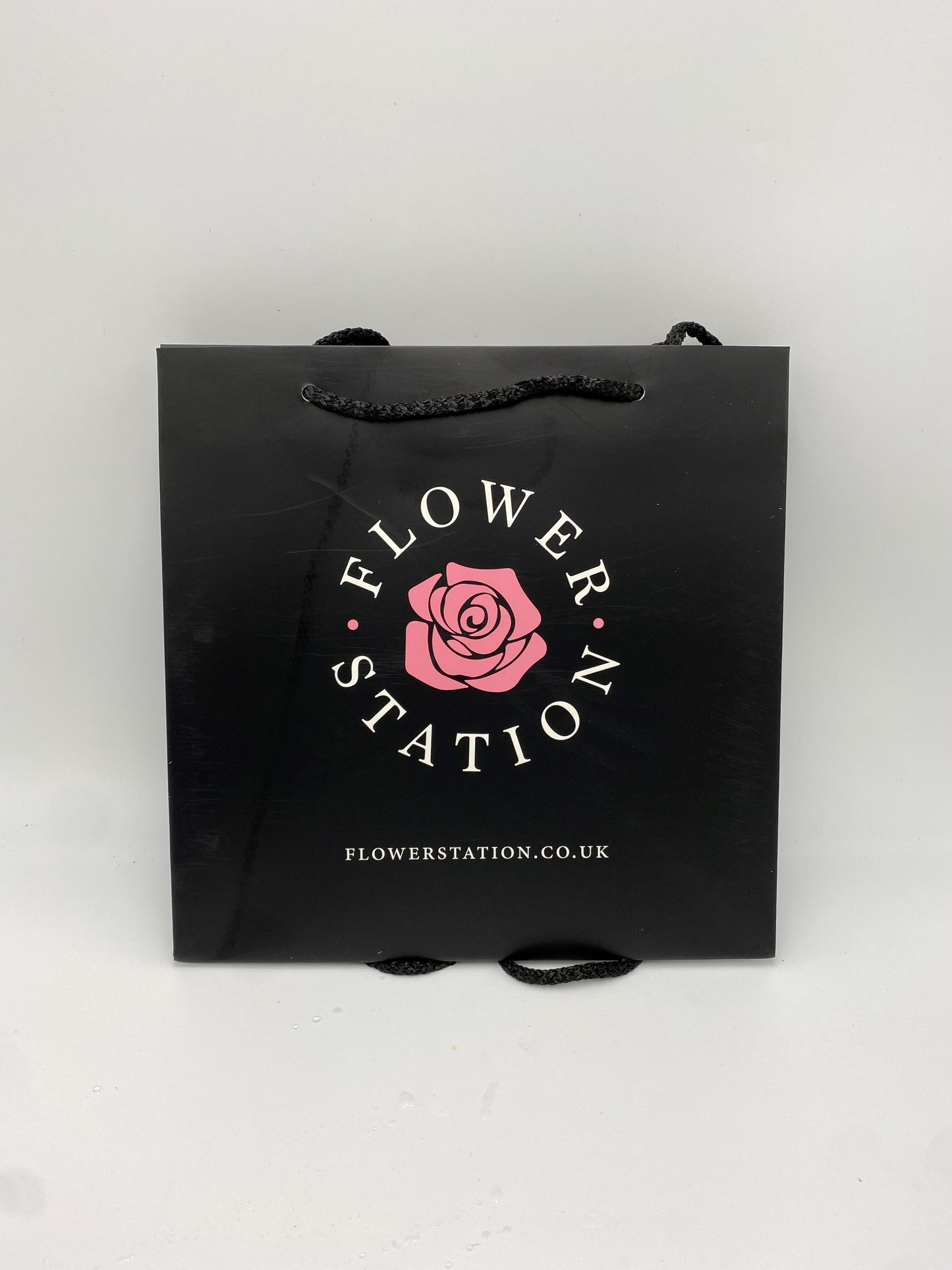 Flower Station Hand Tied Bags Black 25x25x25cm (BX 100)