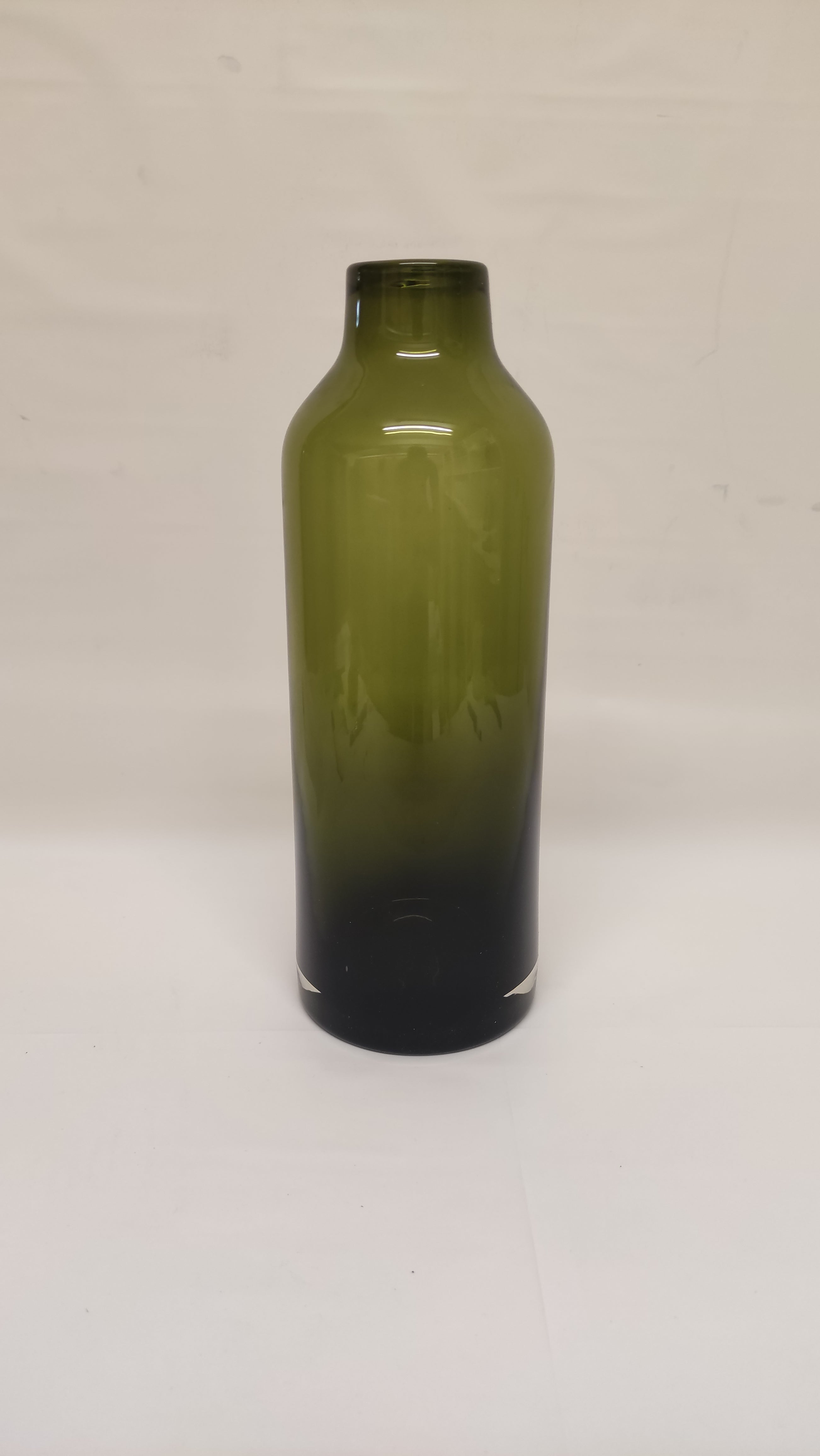 Oliwa green vase (4cm x H30cm)