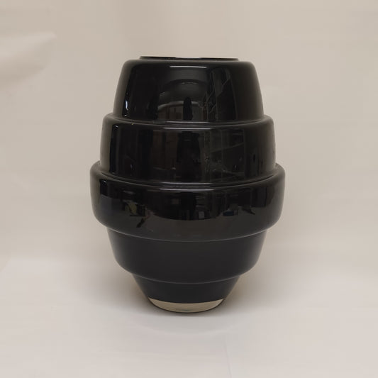 Black steps vase (9m x H28cm)