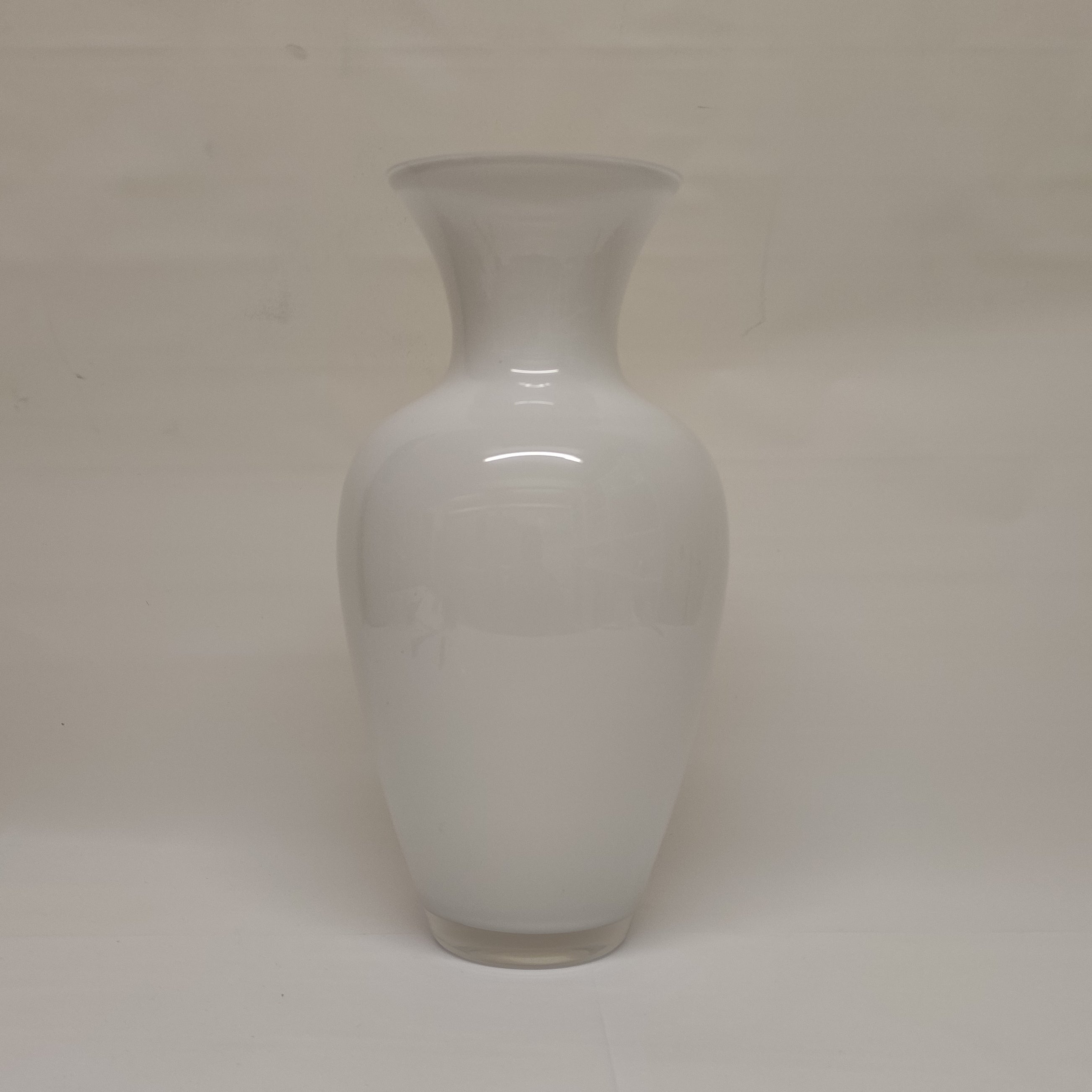 White greek vase (5m x H30cm)