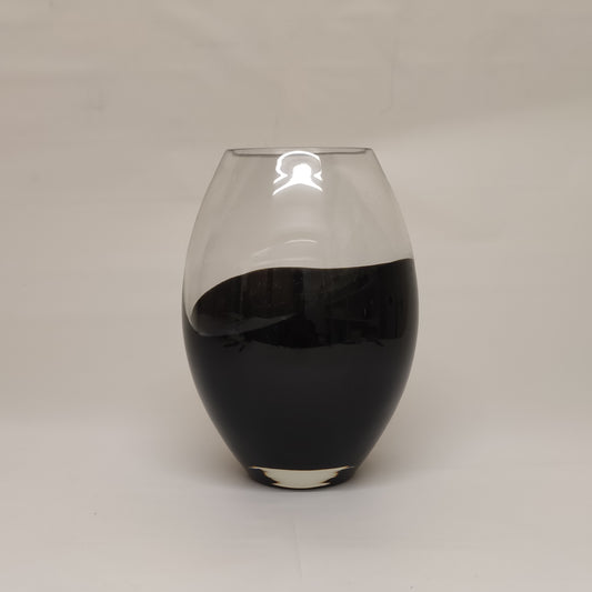 Black wavevase (12m x H32cm)